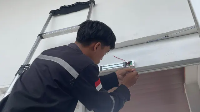 Pemasangan 1 Access Door Hiview di PT GRAND WIJAYA PERSADA Lampung — foto 5